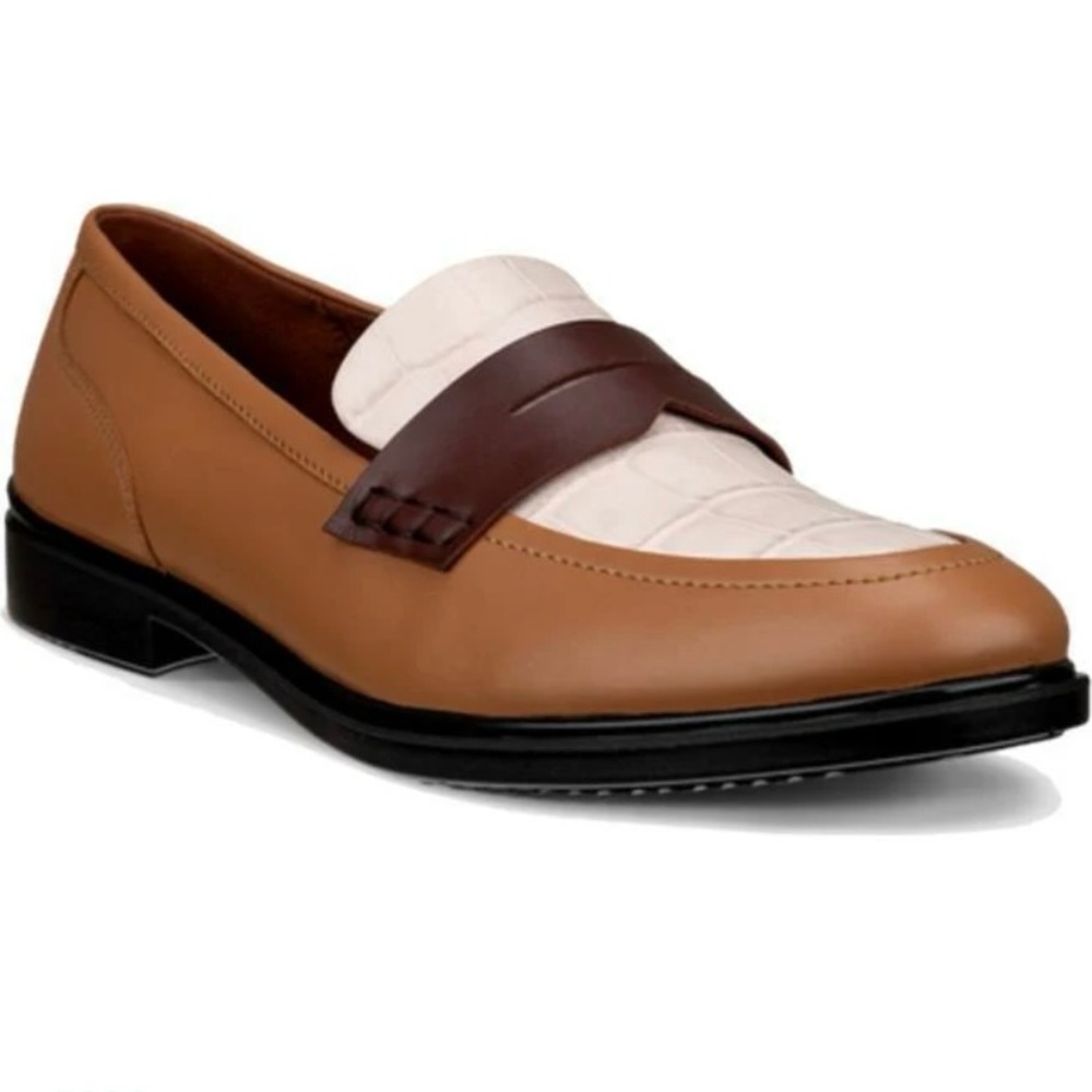 Ecco Women’s Dress Classic 15 Loafers